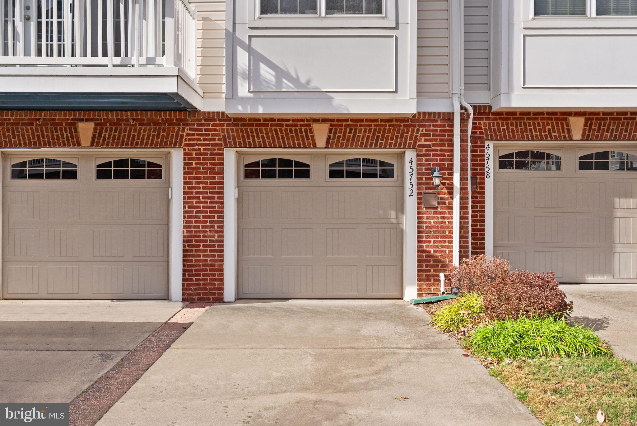 CASCADES PLACE CONDOMINIUM - Residential