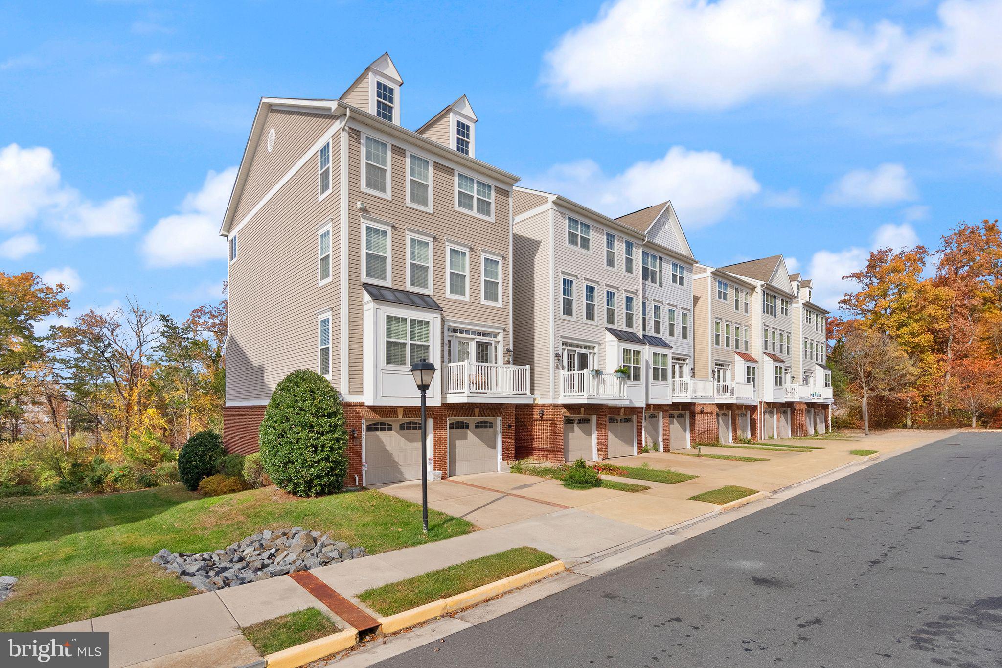 CASCADES PLACE CONDOMINIUM - Residential