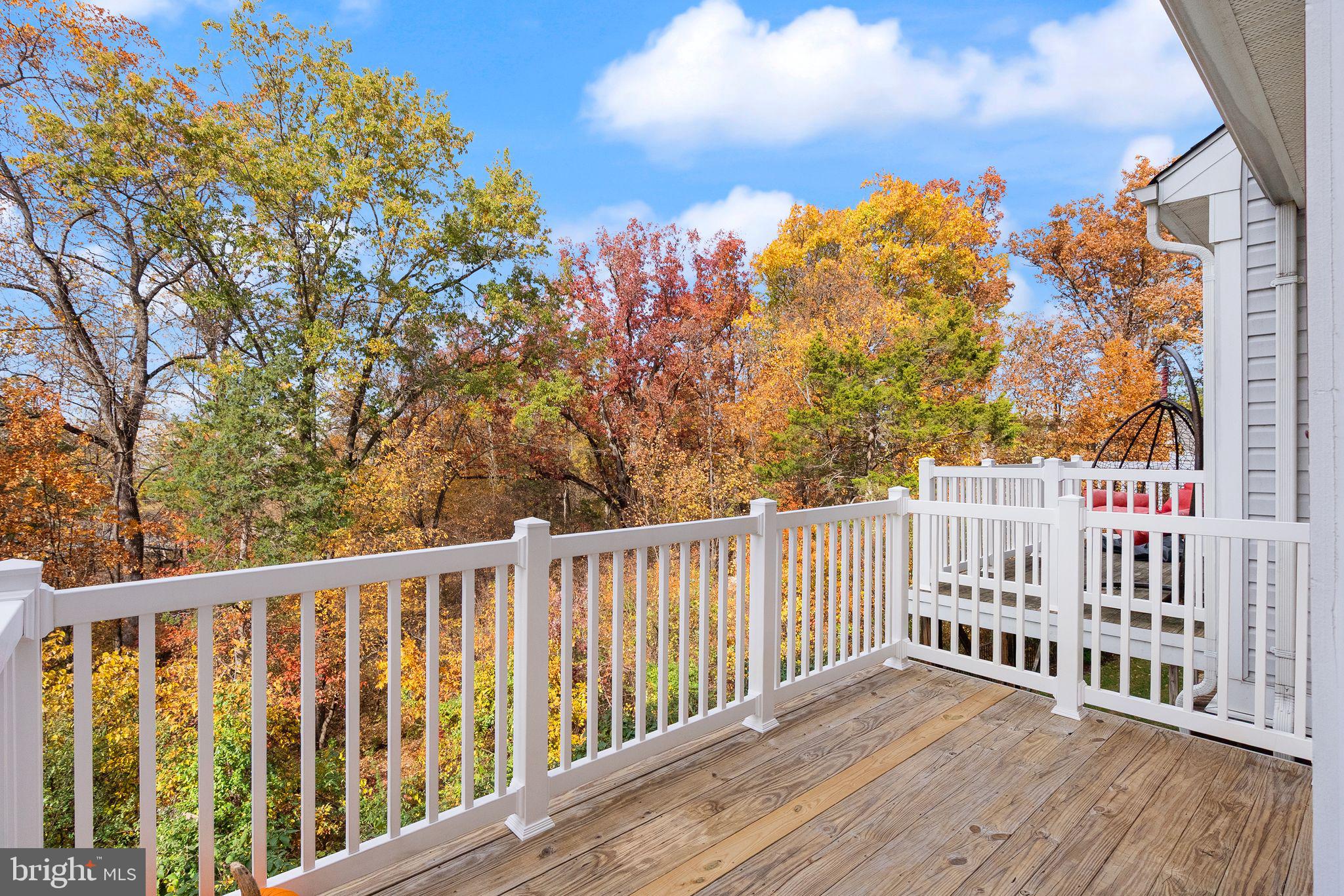 CASCADES PLACE CONDOMINIUM - Residential