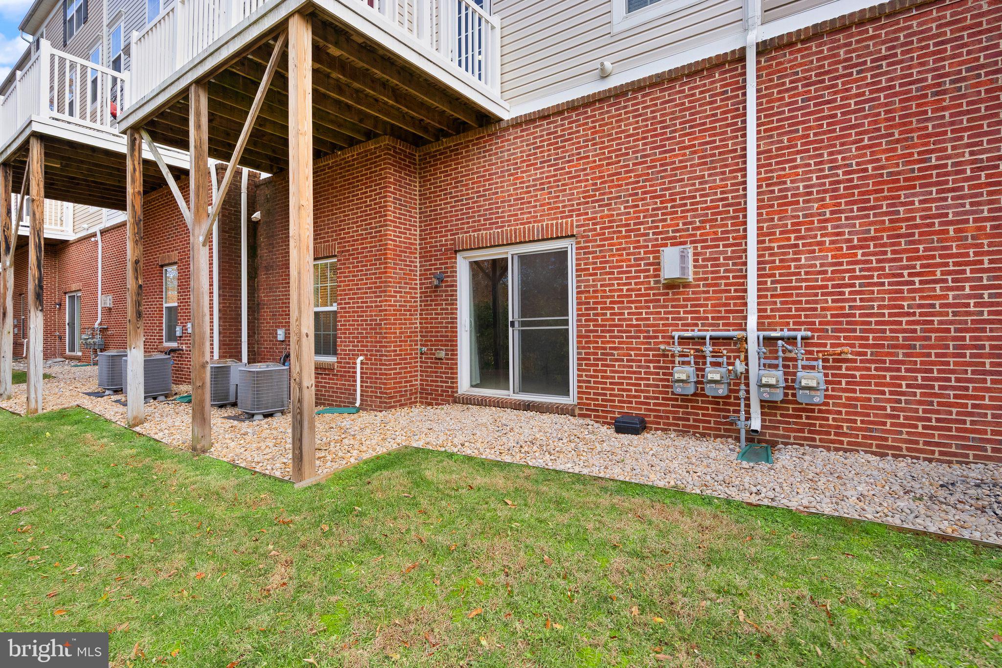 CASCADES PLACE CONDOMINIUM - Residential