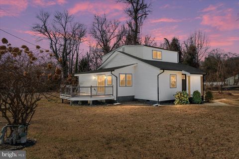 234 CIRCLE ROAD PASADENA MD 21122