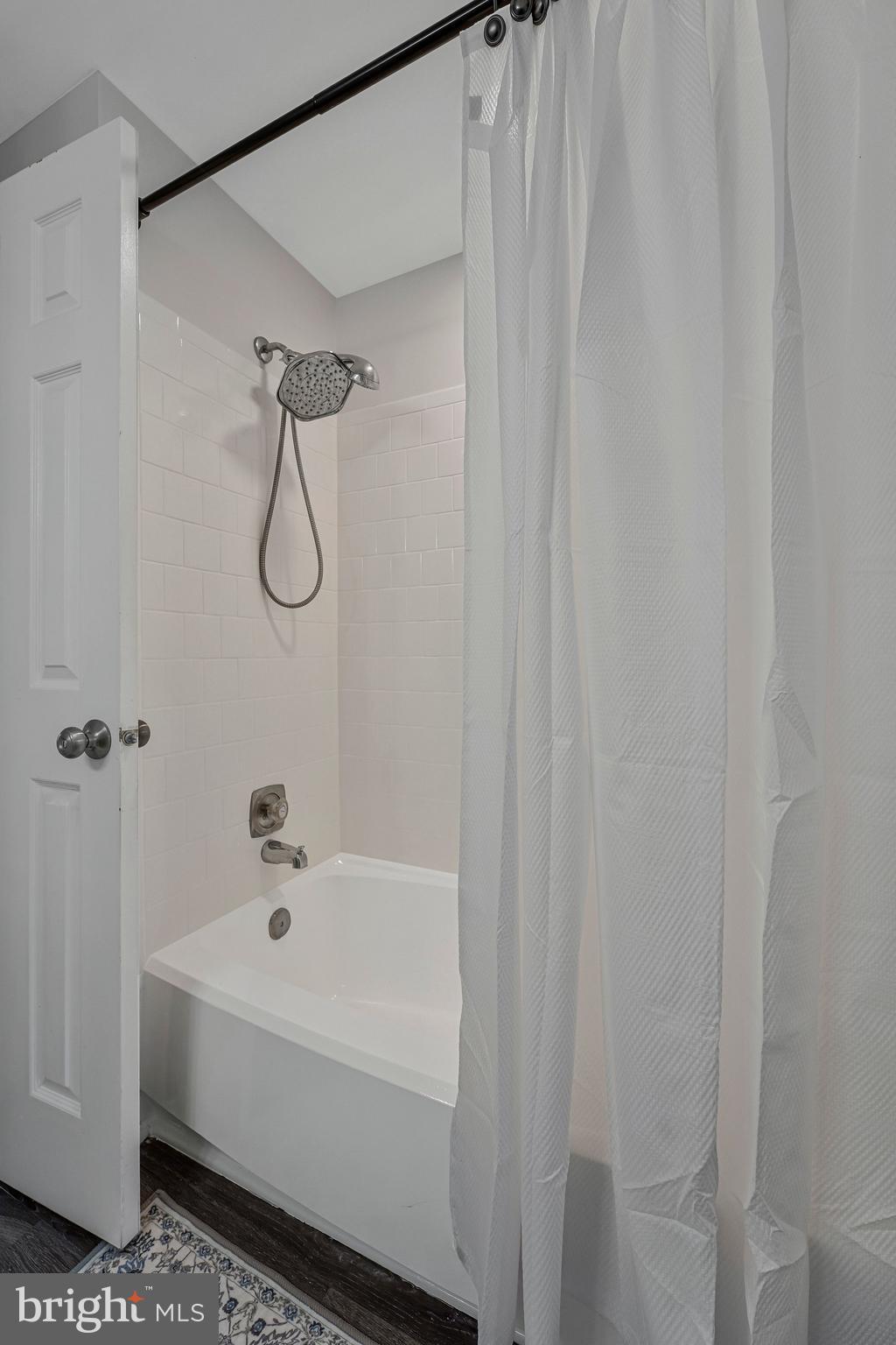 BURKE CENTRE - Residential