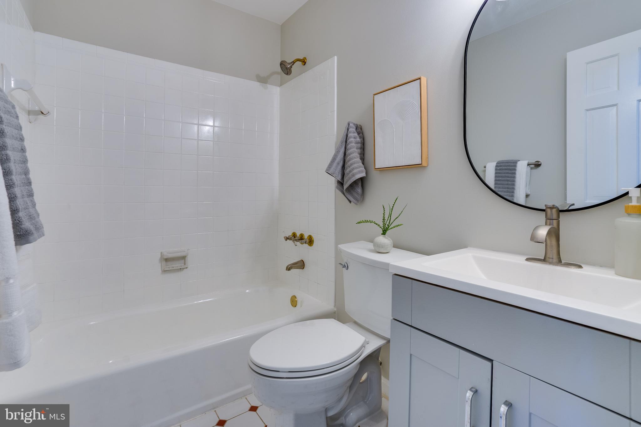 COMSTOCK - Residential