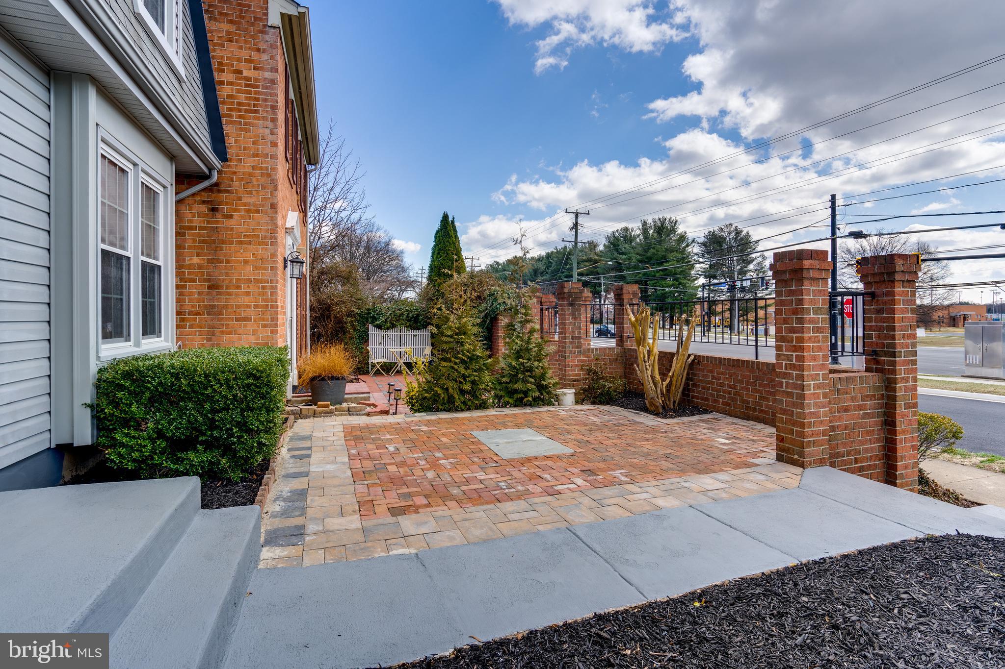 COMSTOCK - Residential