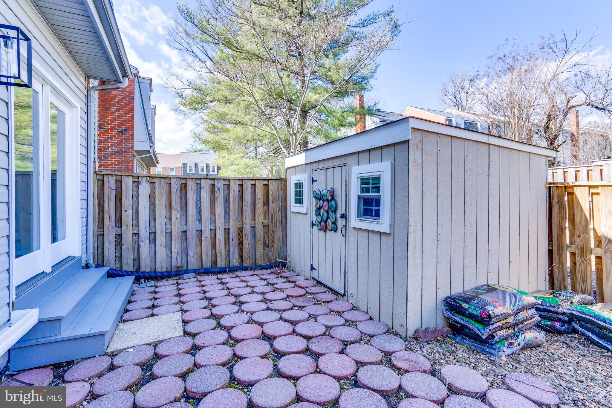 COMSTOCK - Residential