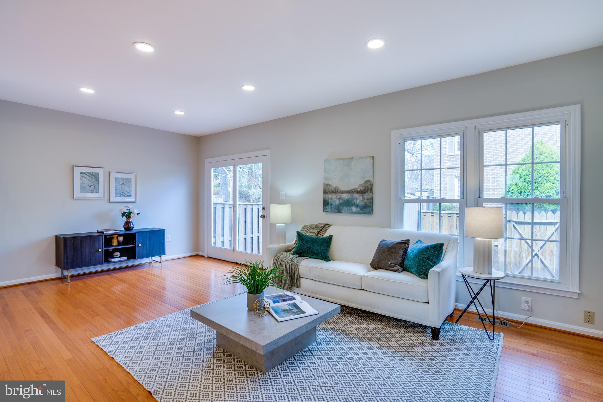 COMSTOCK - Residential