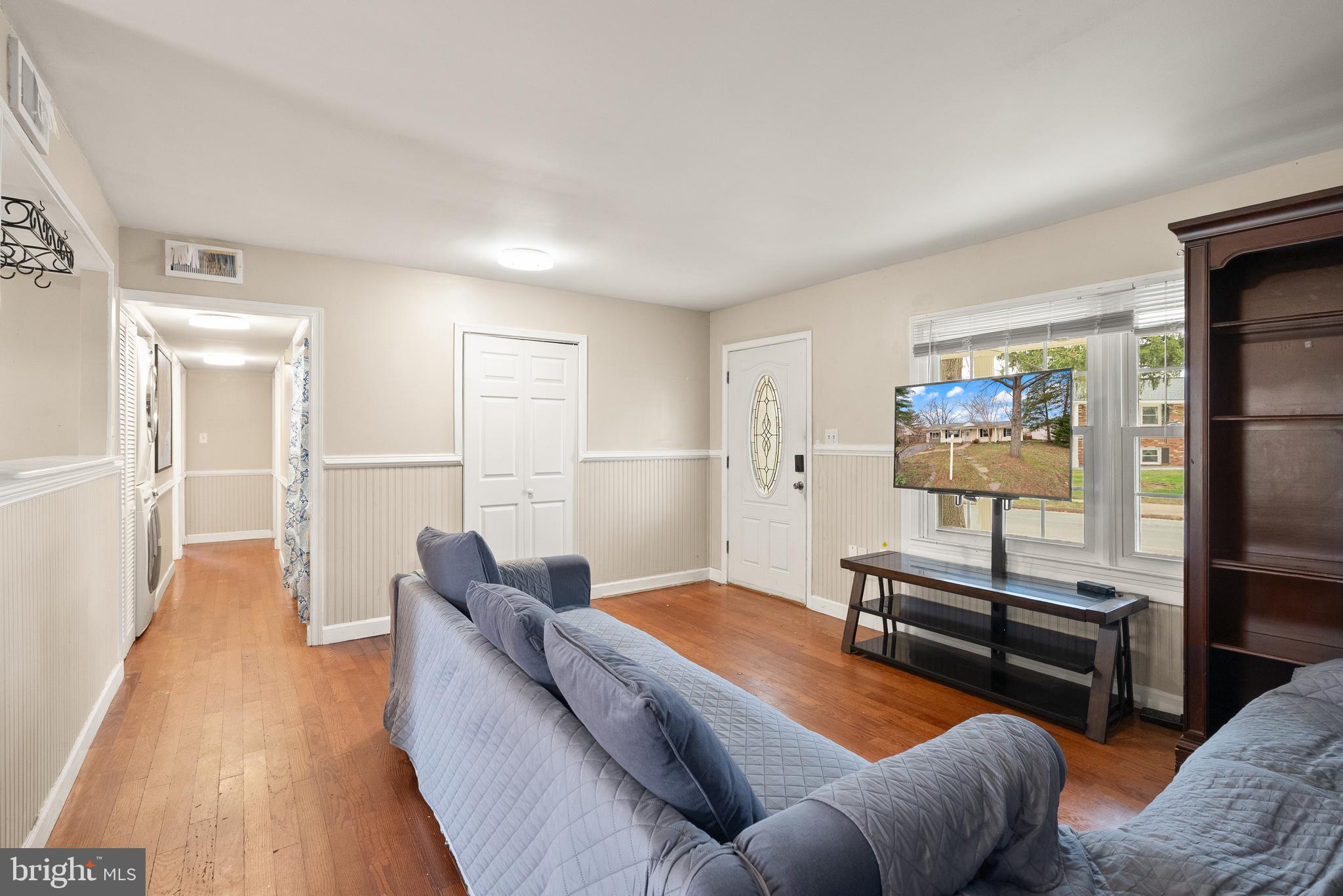 1301 N AMELIA STREET