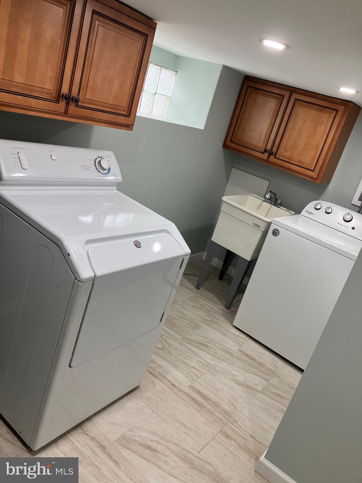 KENSINGTON - Residential Lease