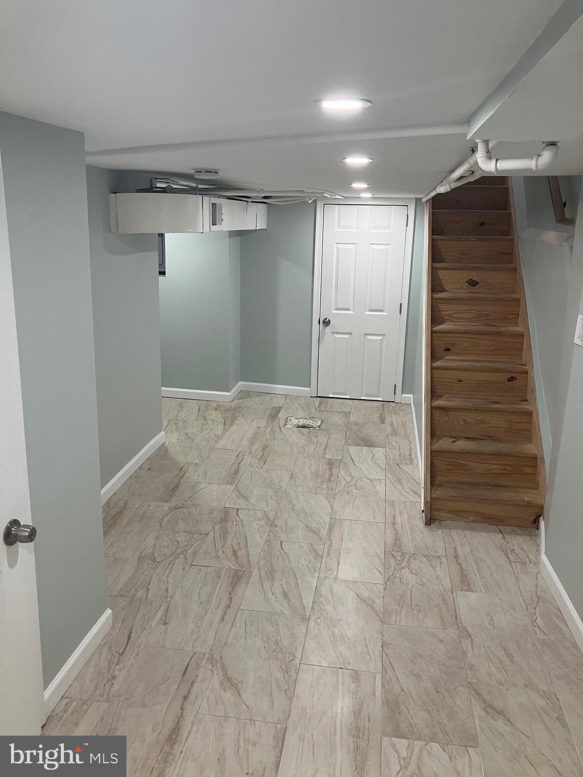 KENSINGTON - Residential Lease