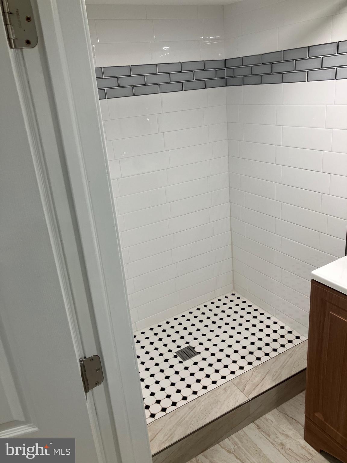 KENSINGTON - Residential Lease