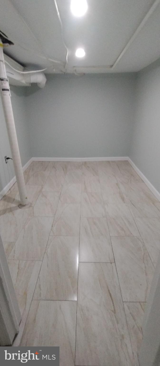 KENSINGTON - Residential Lease