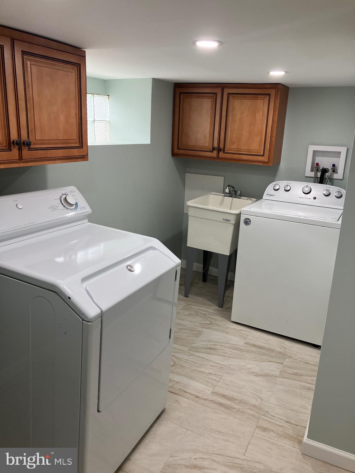 KENSINGTON - Residential Lease