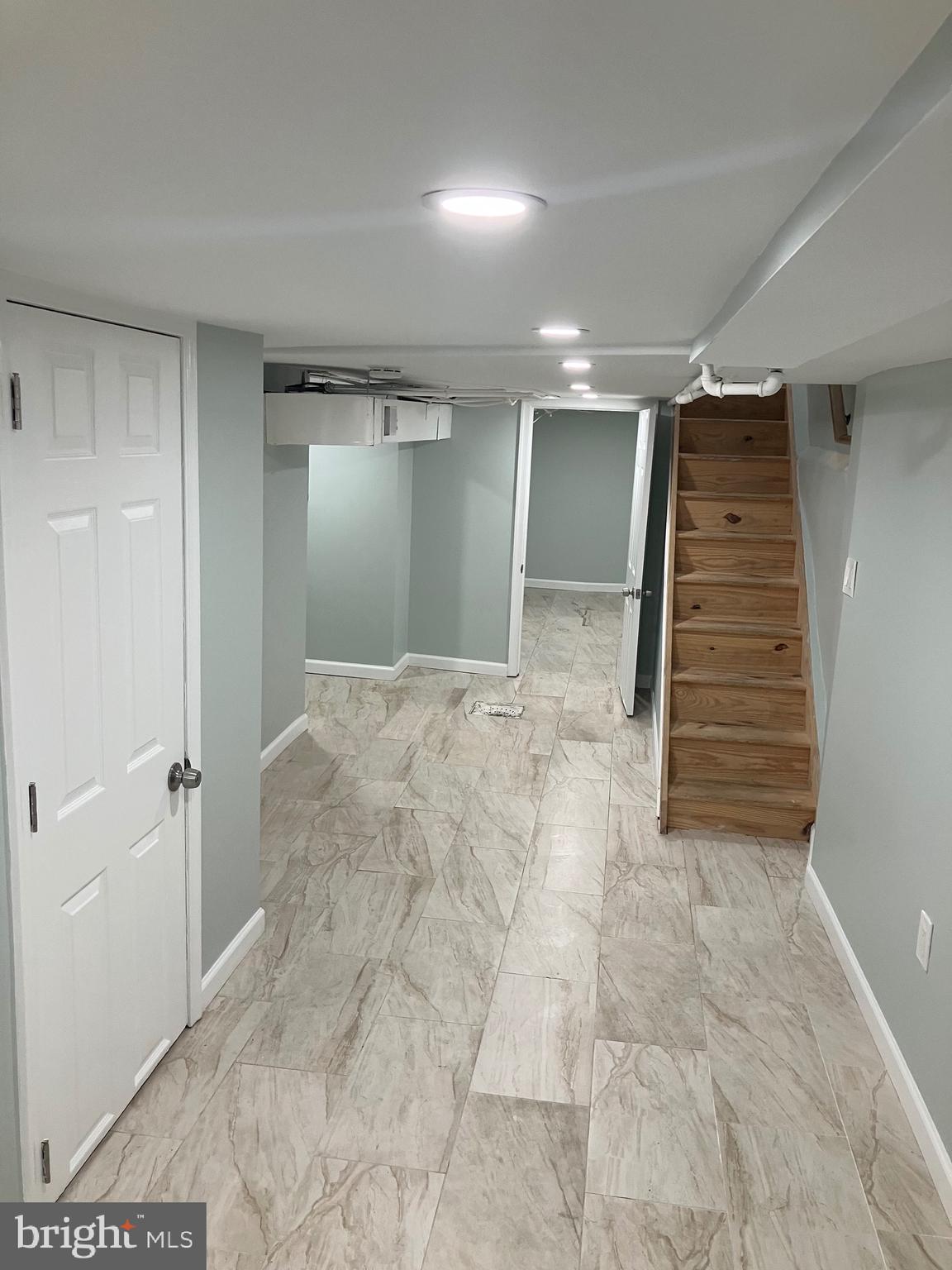 KENSINGTON - Residential Lease