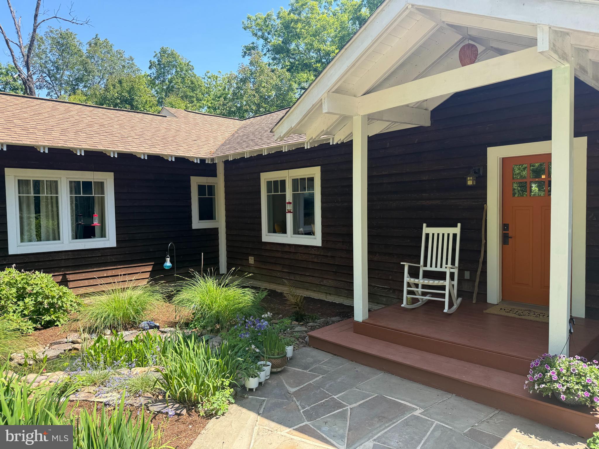 801 WOODSIDE DRIVE