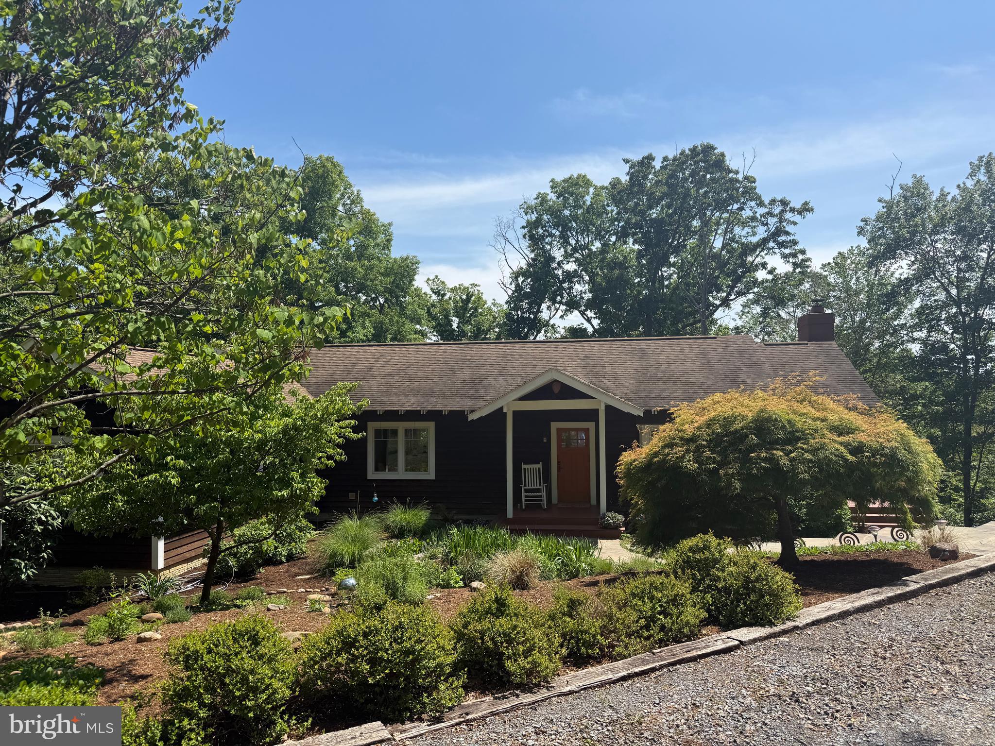 801 WOODSIDE DRIVE