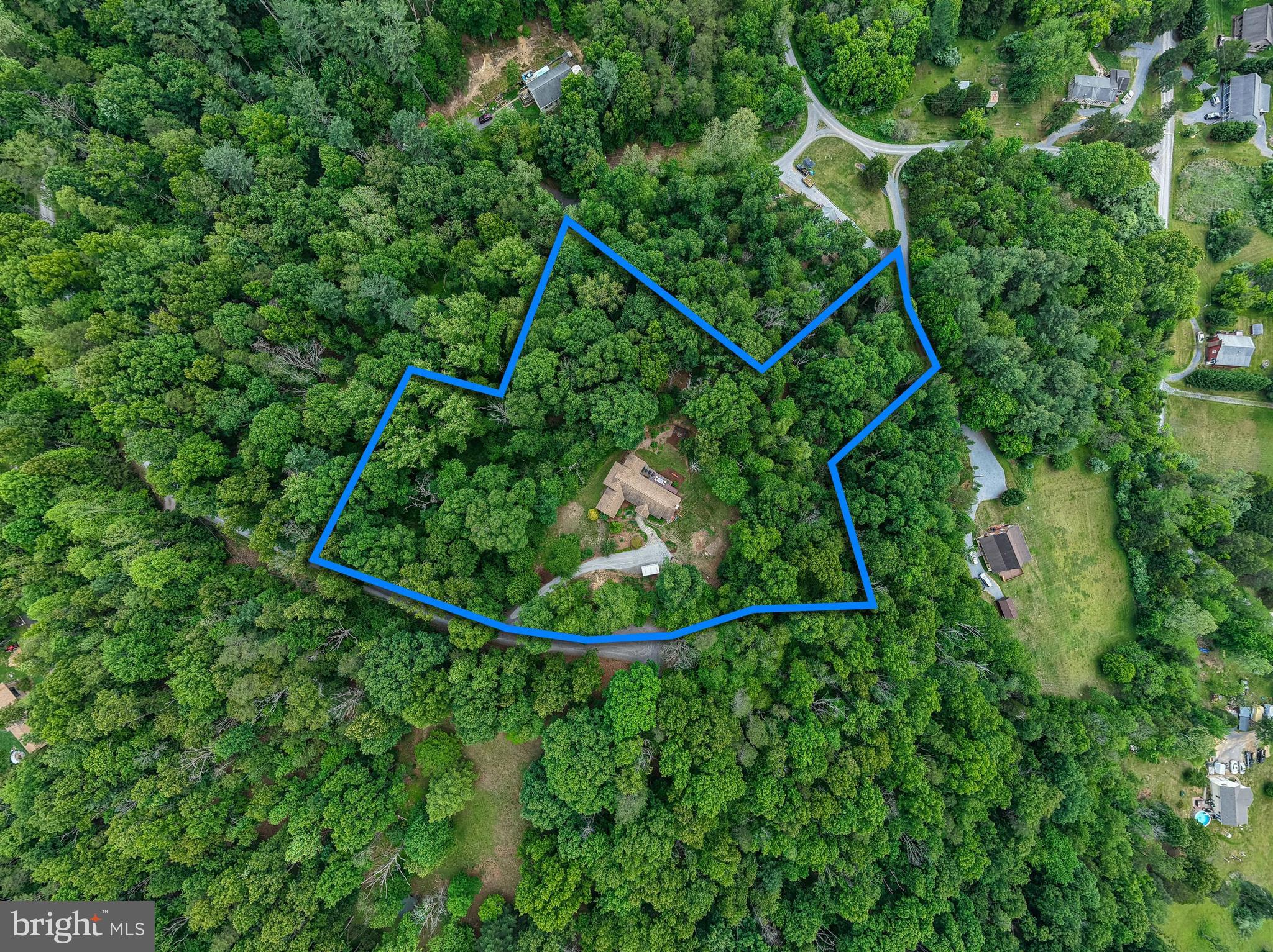 801 WOODSIDE DRIVE