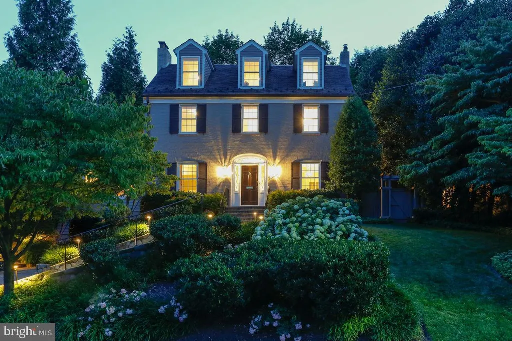 3216 N Abingdon Street, Arlington, VA 22207