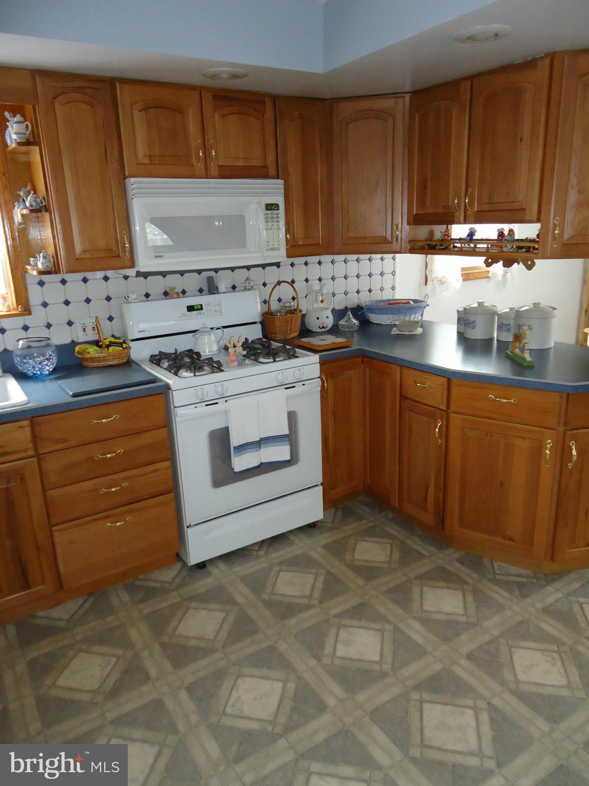 GRAY MANOR - Residential