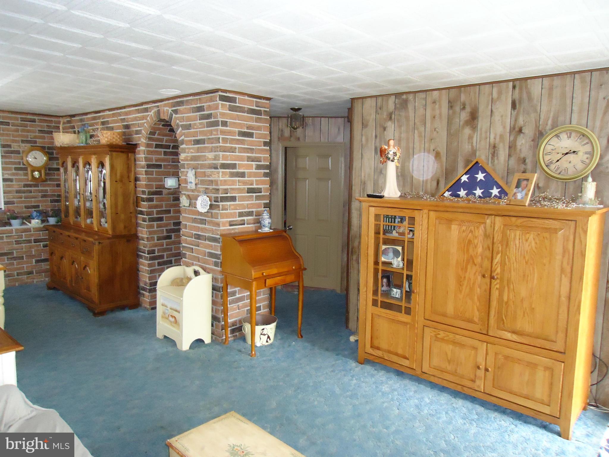 GRAY MANOR - Residential