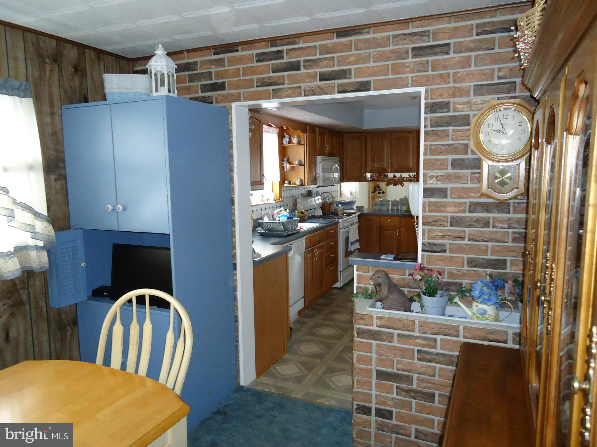 GRAY MANOR - Residential