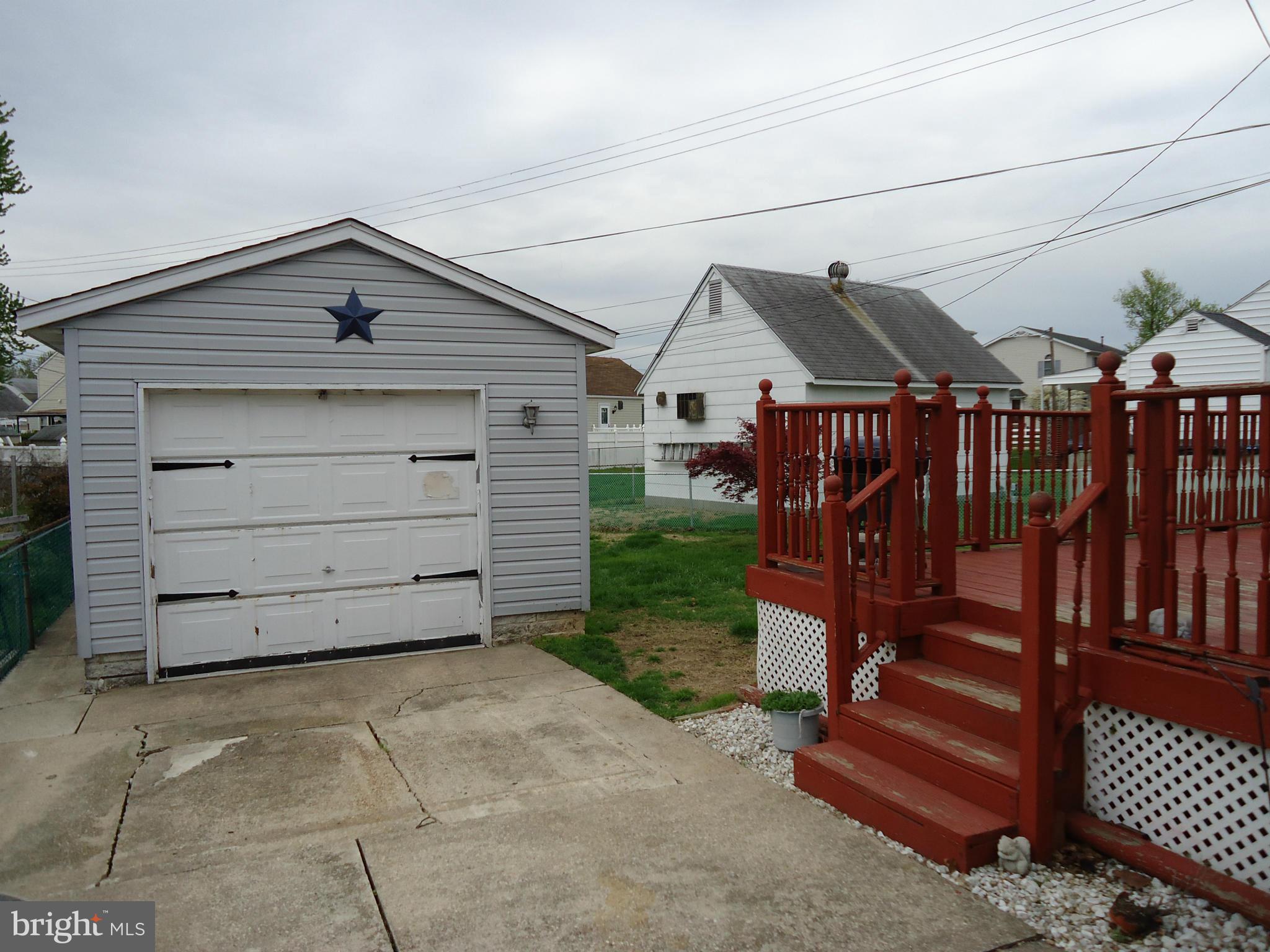 GRAY MANOR - Residential