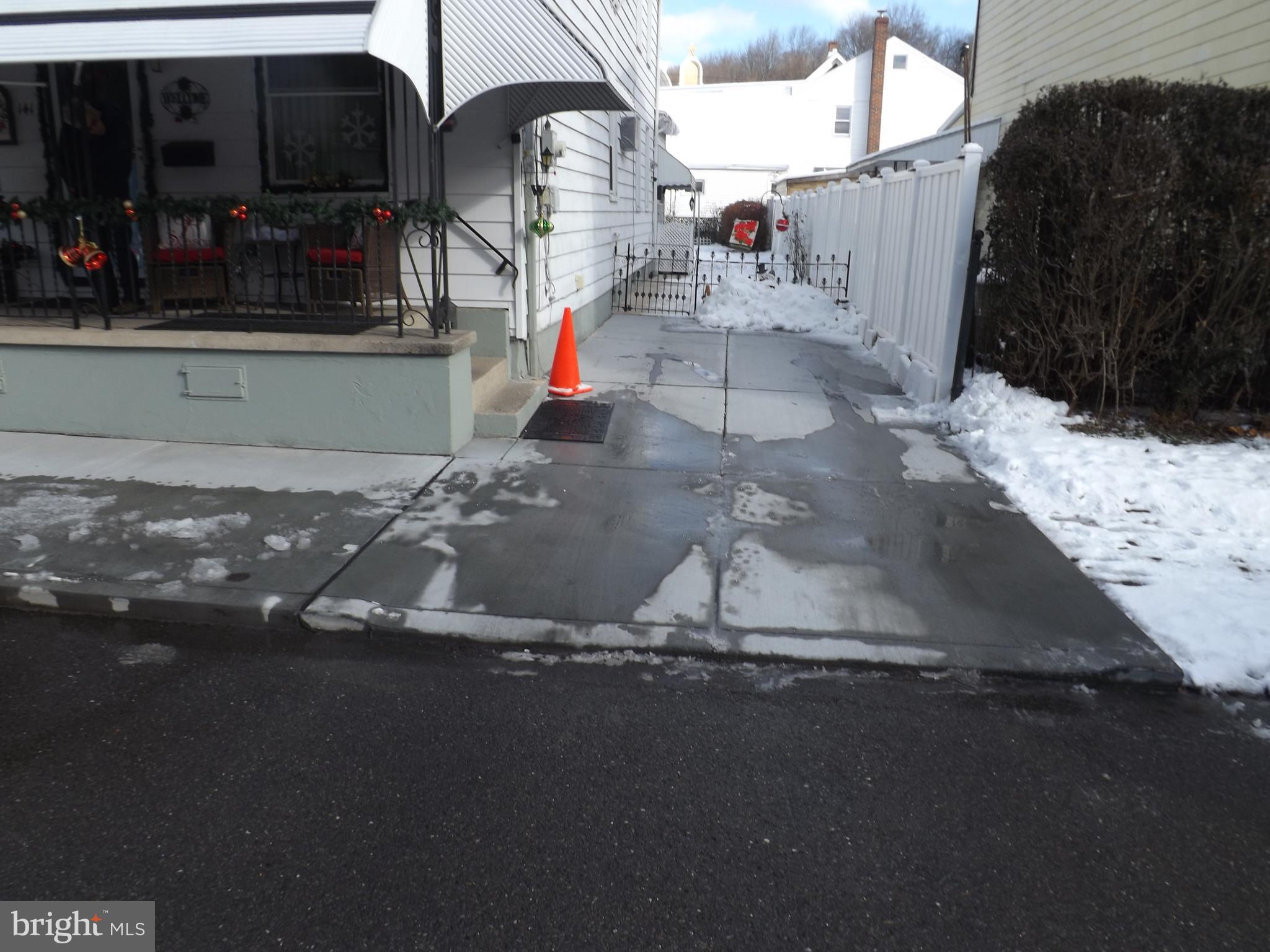 141 S NICHOLAS STREET