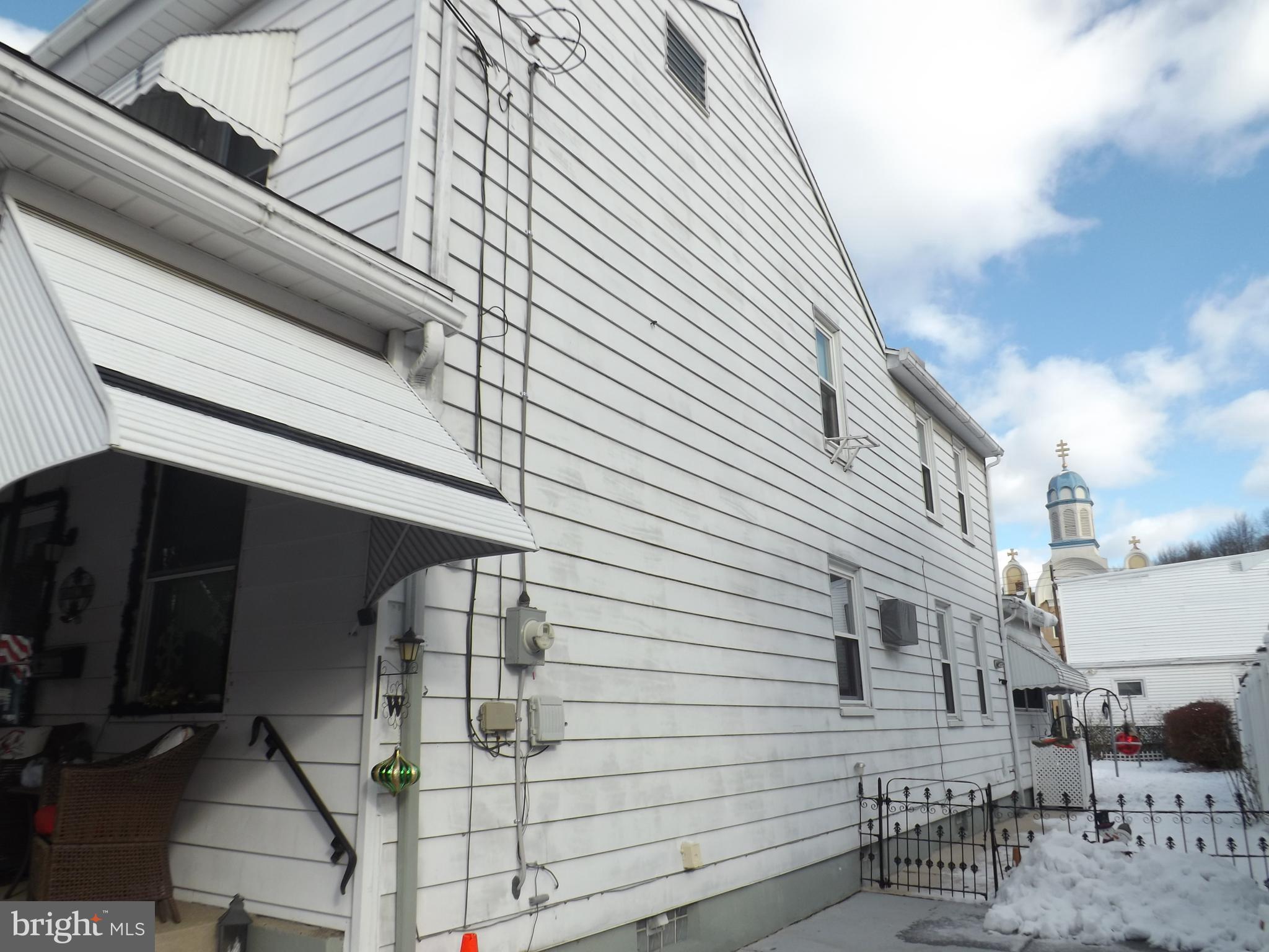 141 S NICHOLAS STREET