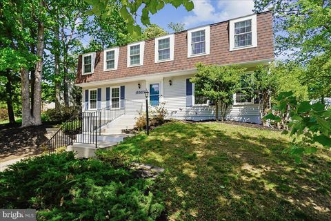 Photo of 15923 Fairway Drive, DUMFRIES, VA 22025 (MLS # VAPW2117784)