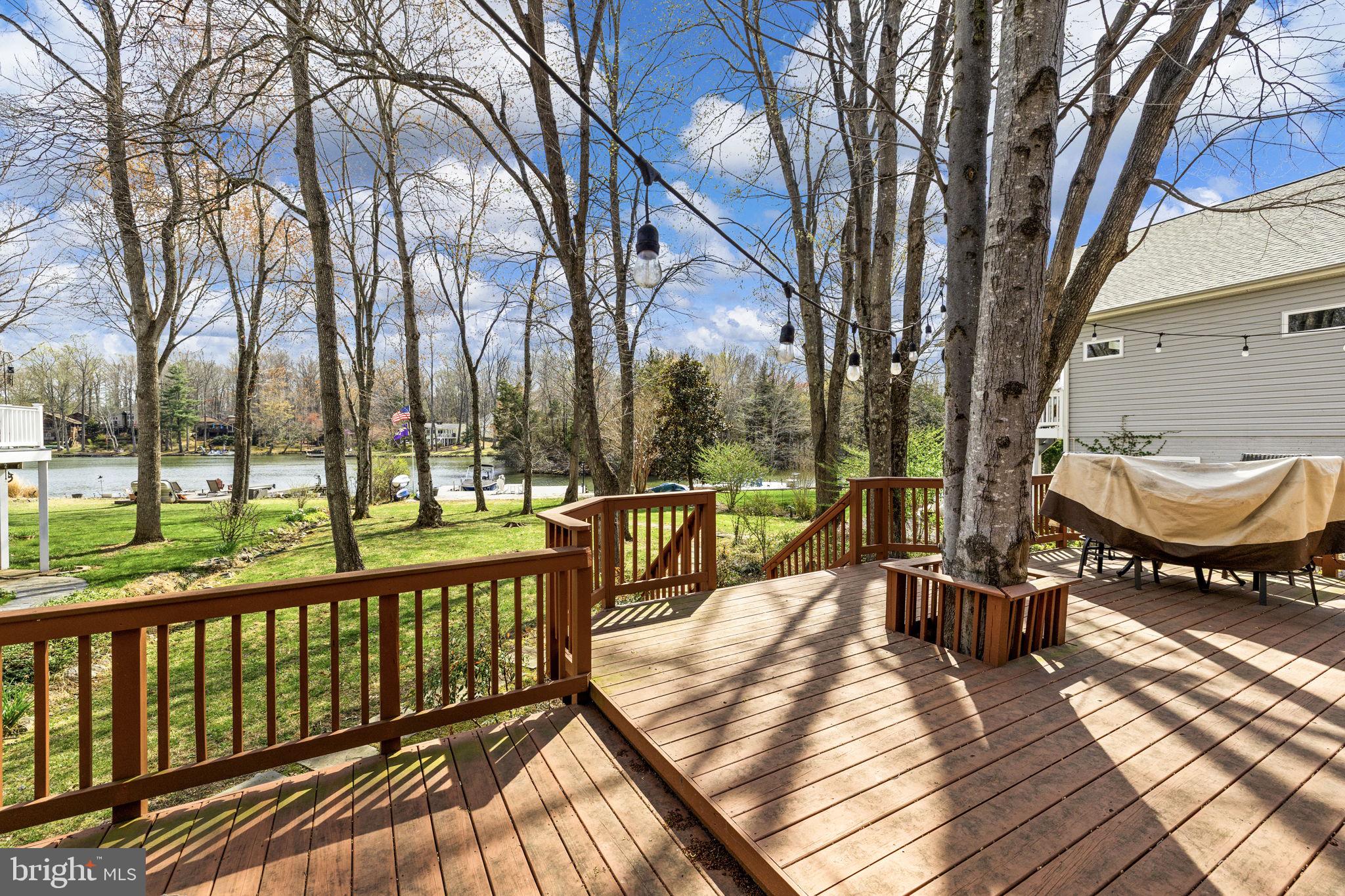 LAKE OF THE WOODS - Residential