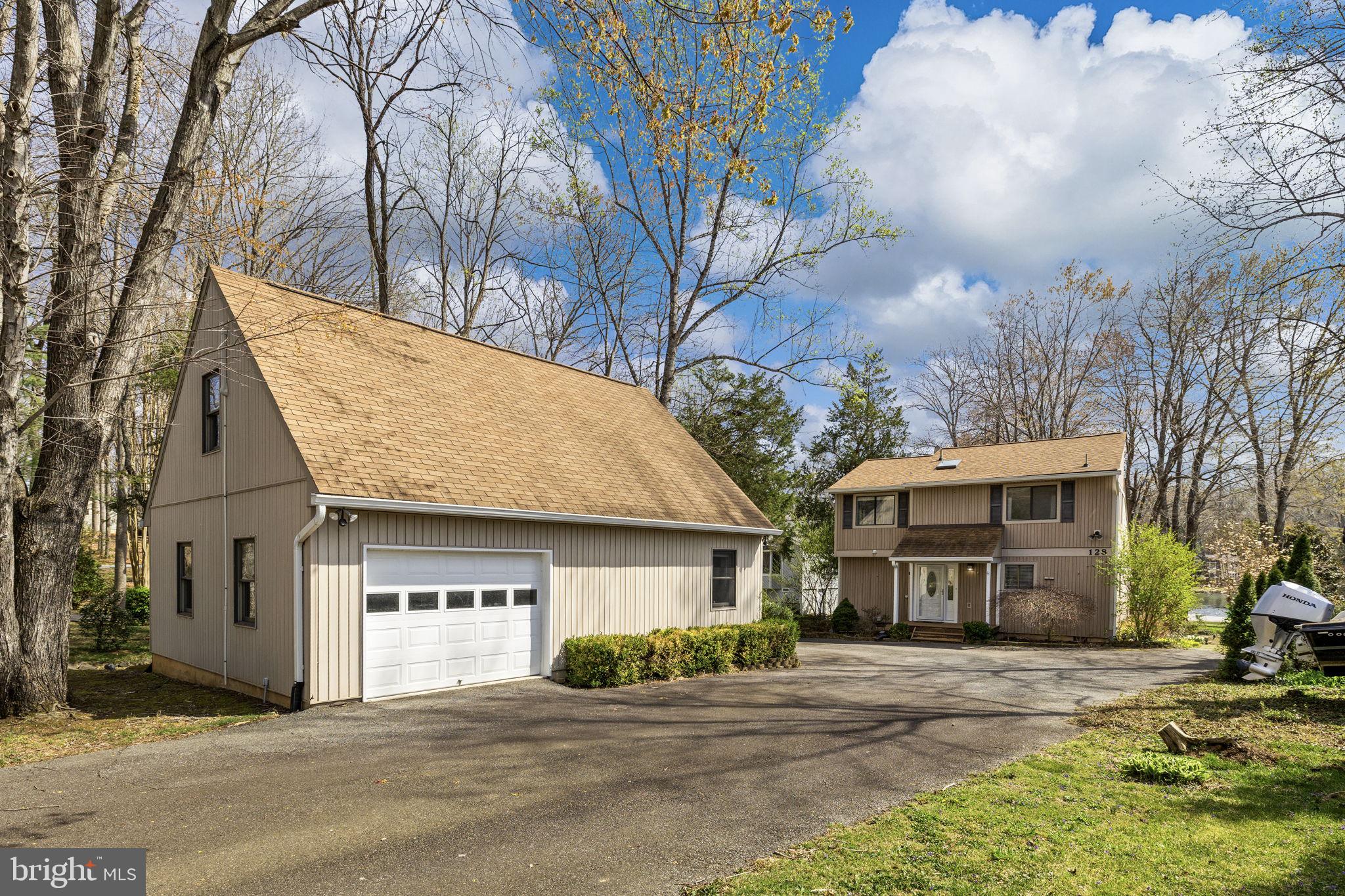 LAKE OF THE WOODS - Residential