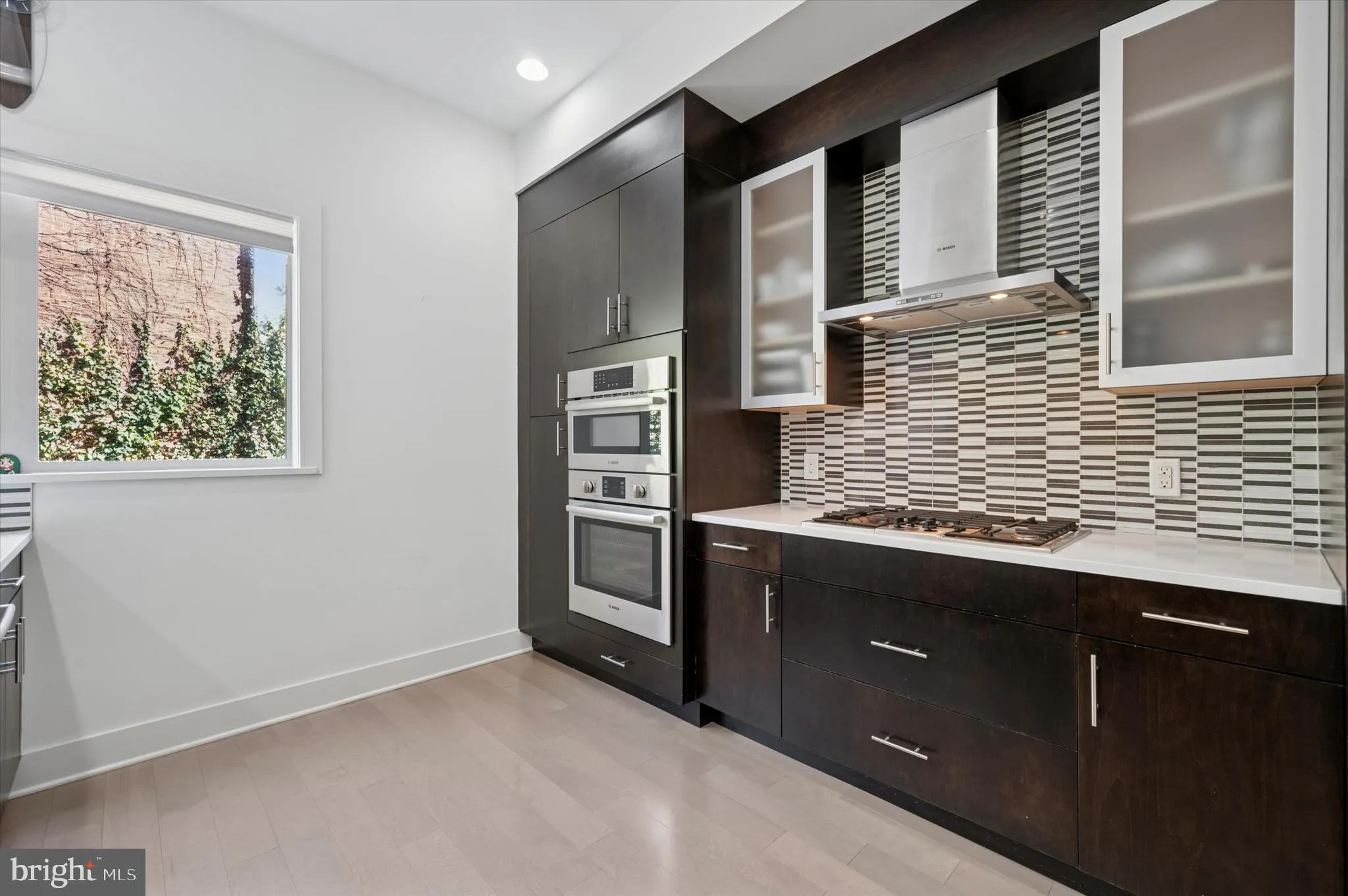 Philadelphia, Pennsylvania 19106, United States, 3 Bedrooms Bedrooms, ,5 BathroomsBathrooms,Residential,Active,86176