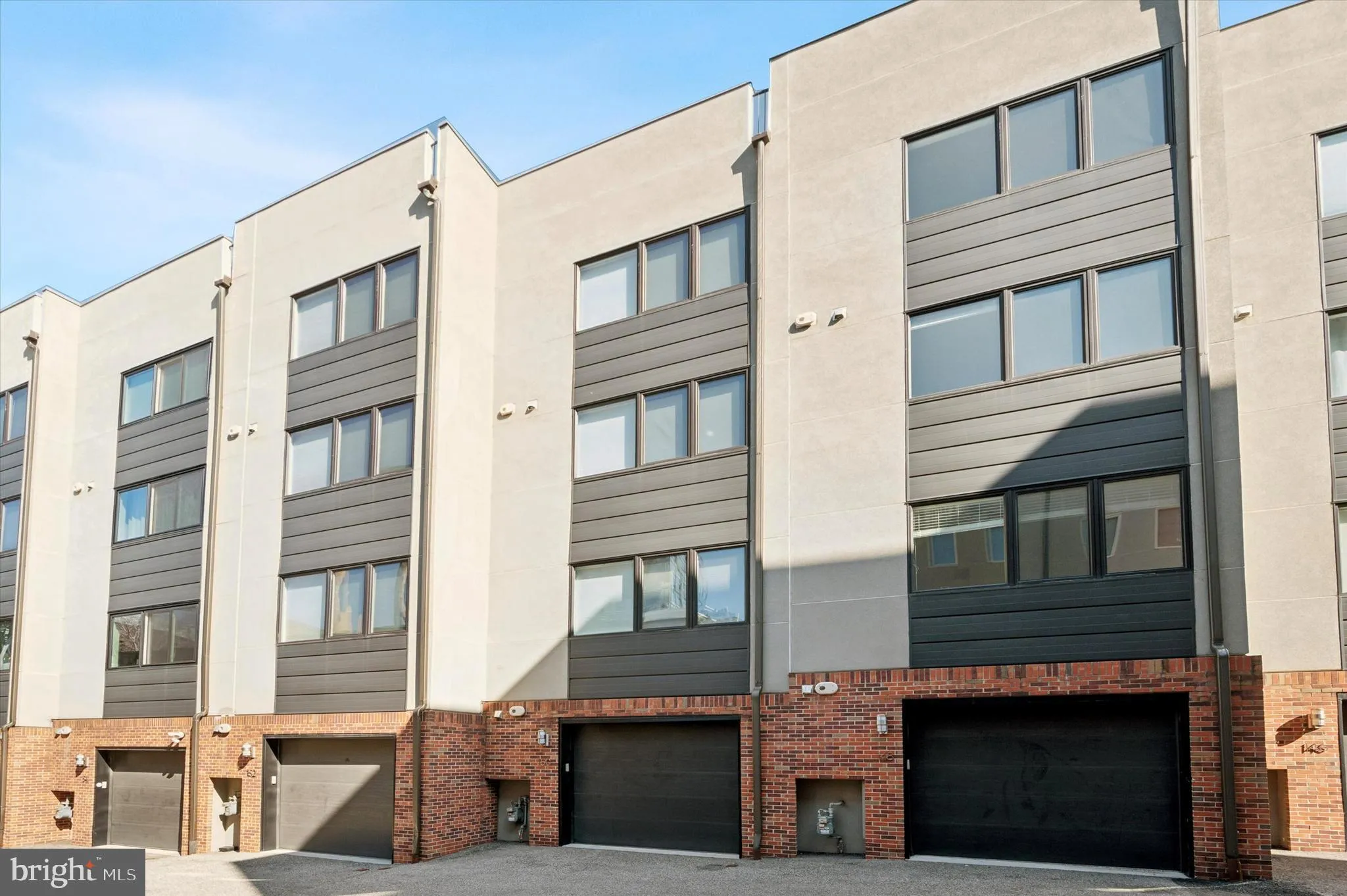 Philadelphia, Pennsylvania 19106, United States, 3 Bedrooms Bedrooms, ,5 BathroomsBathrooms,Residential,Active,86176