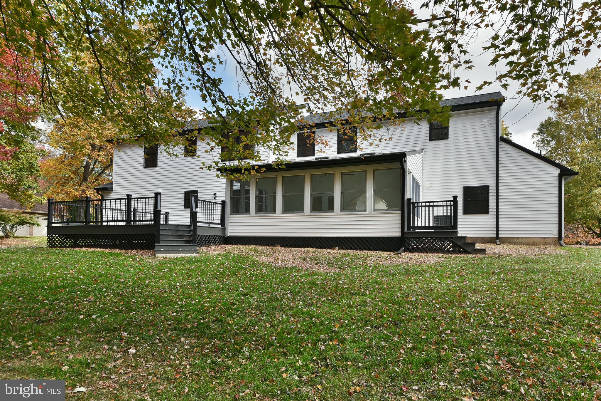 MIRROR LAKE FARMS - Residential