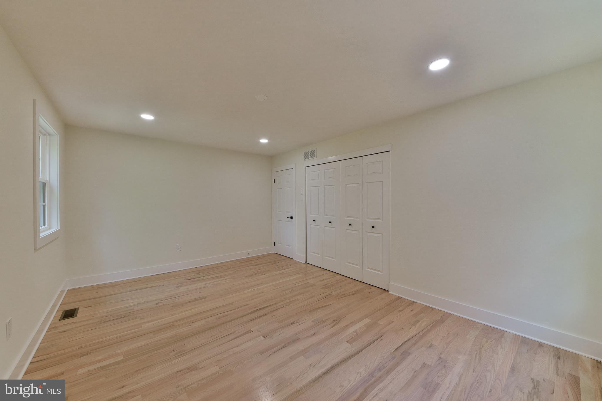 MIRROR LAKE FARMS - Residential