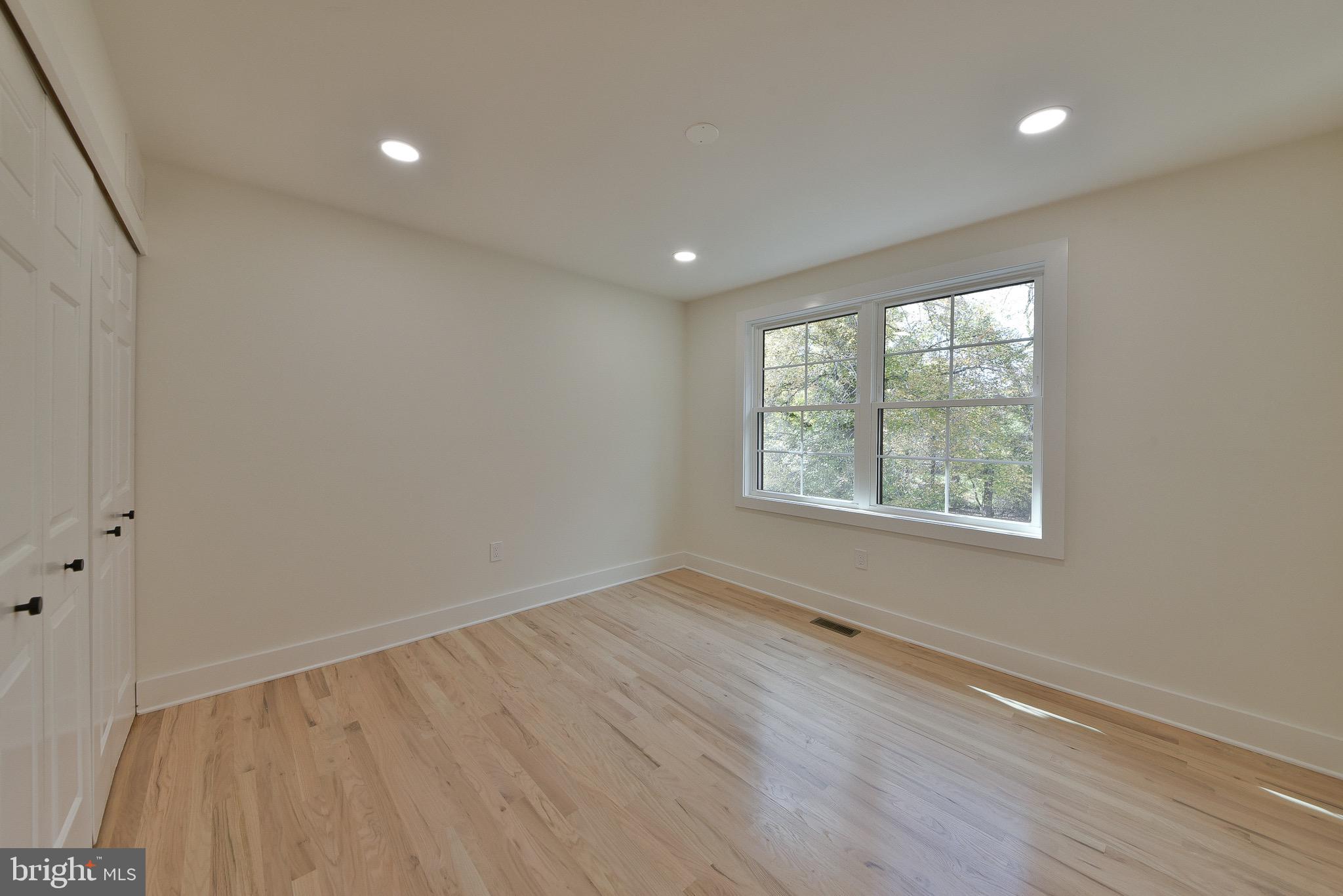 MIRROR LAKE FARMS - Residential