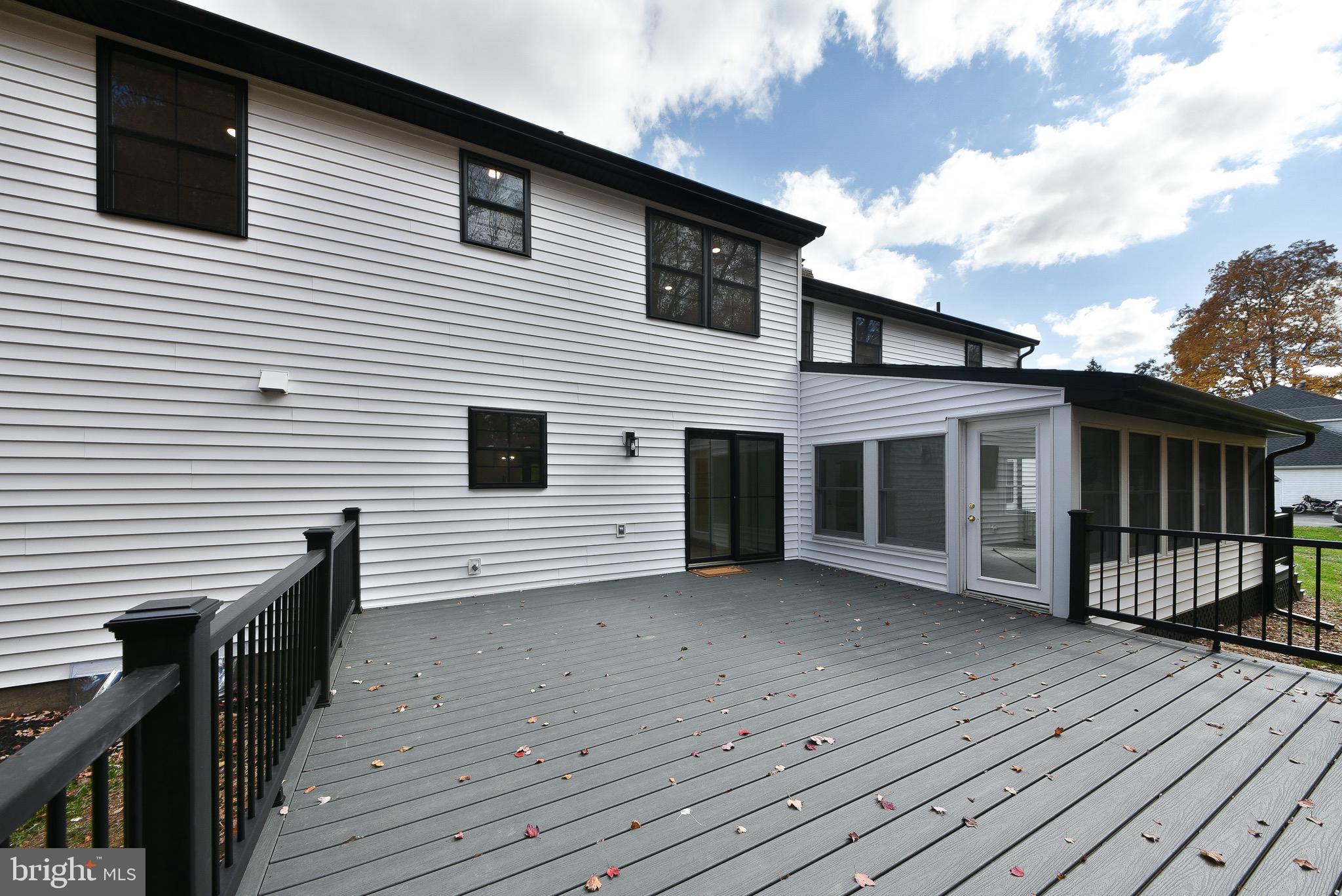 MIRROR LAKE FARMS - Residential