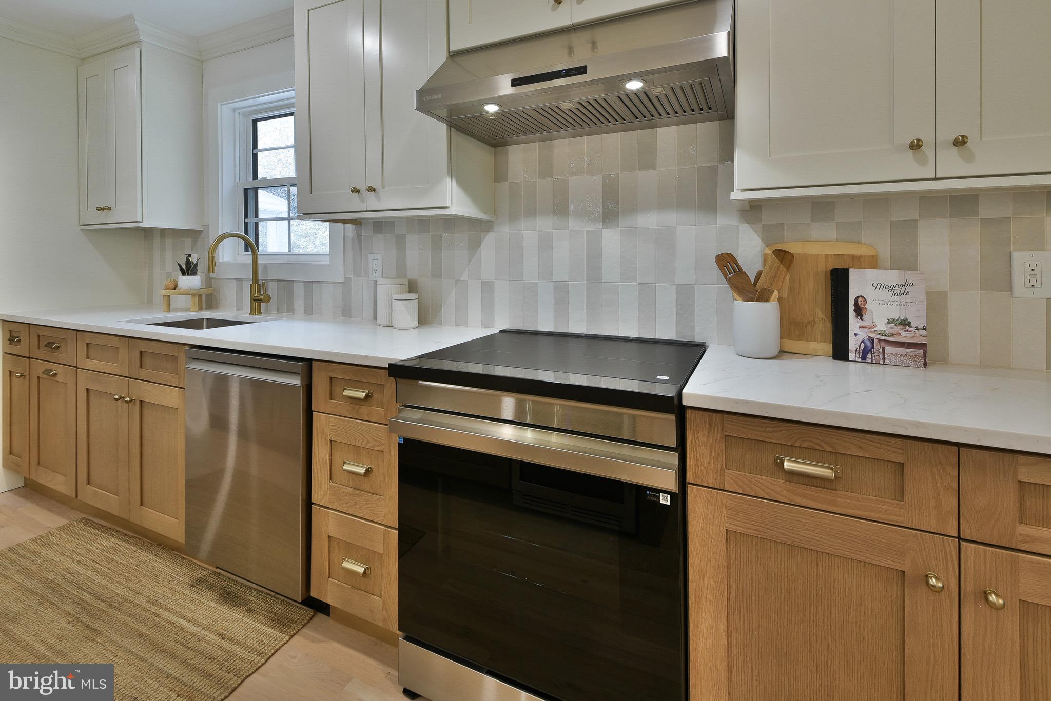 MIRROR LAKE FARMS - Residential