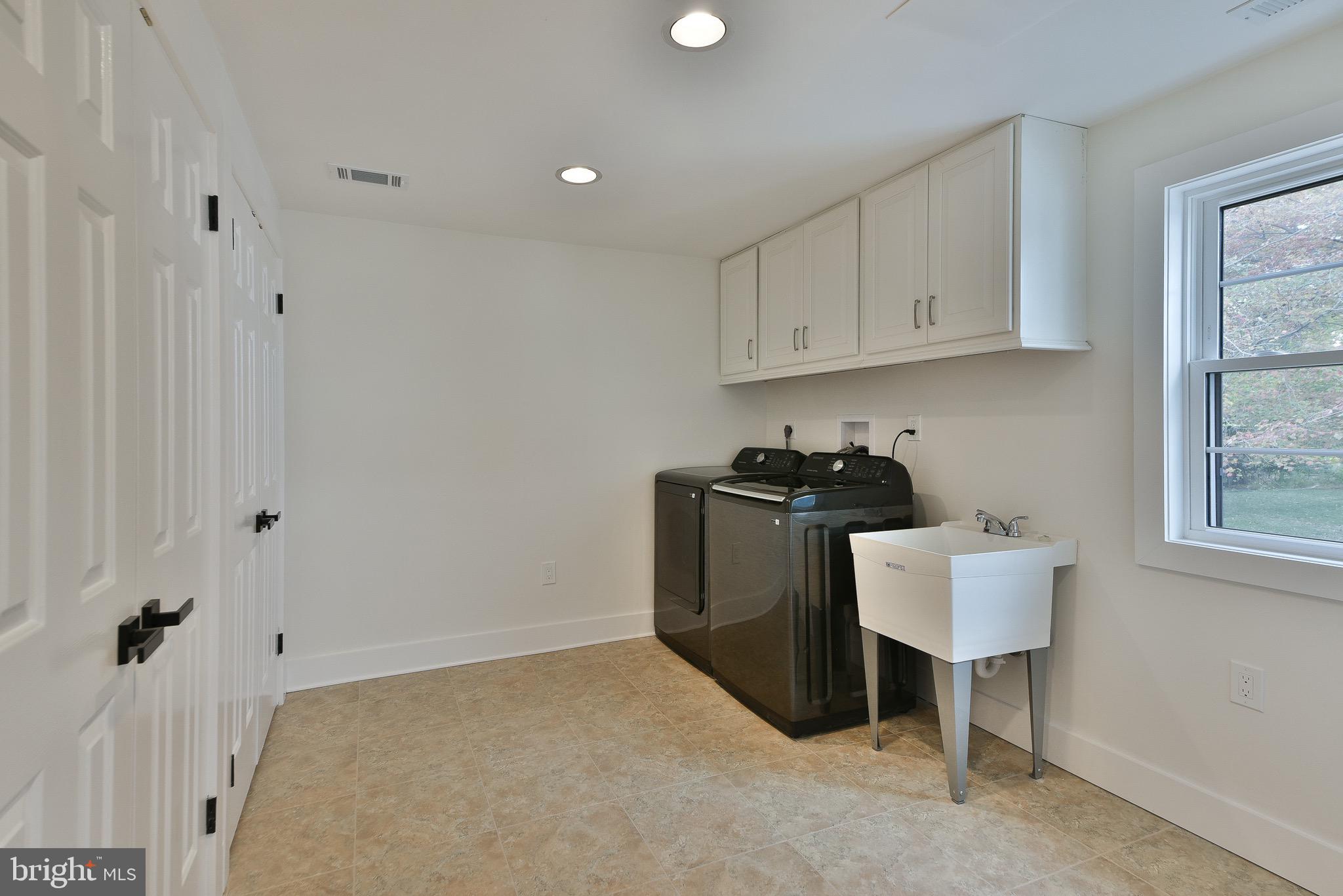 MIRROR LAKE FARMS - Residential