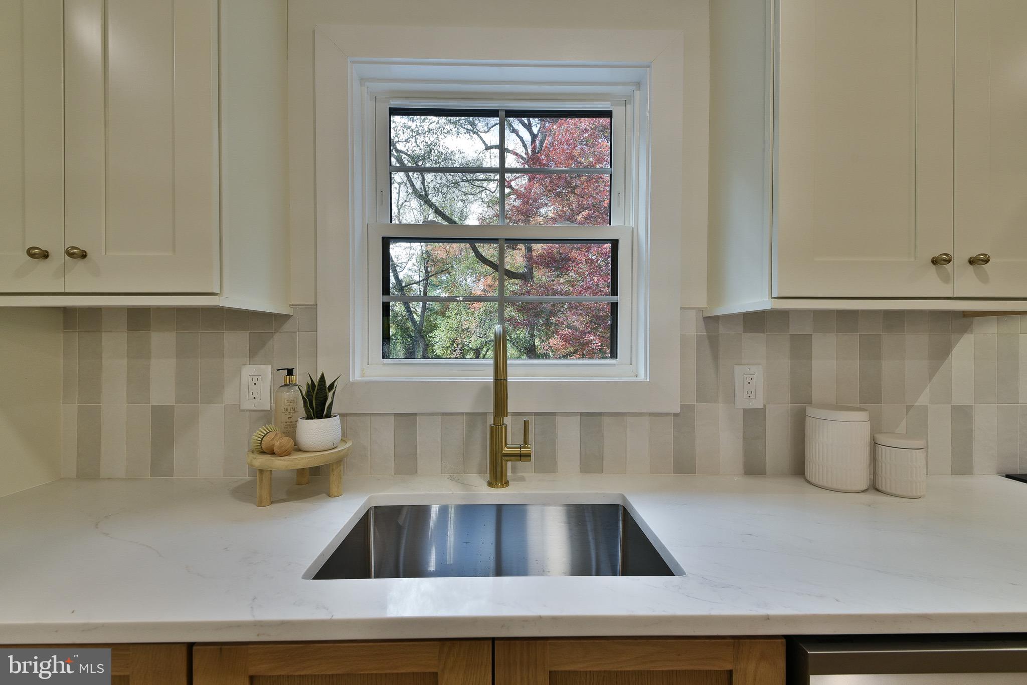 MIRROR LAKE FARMS - Residential