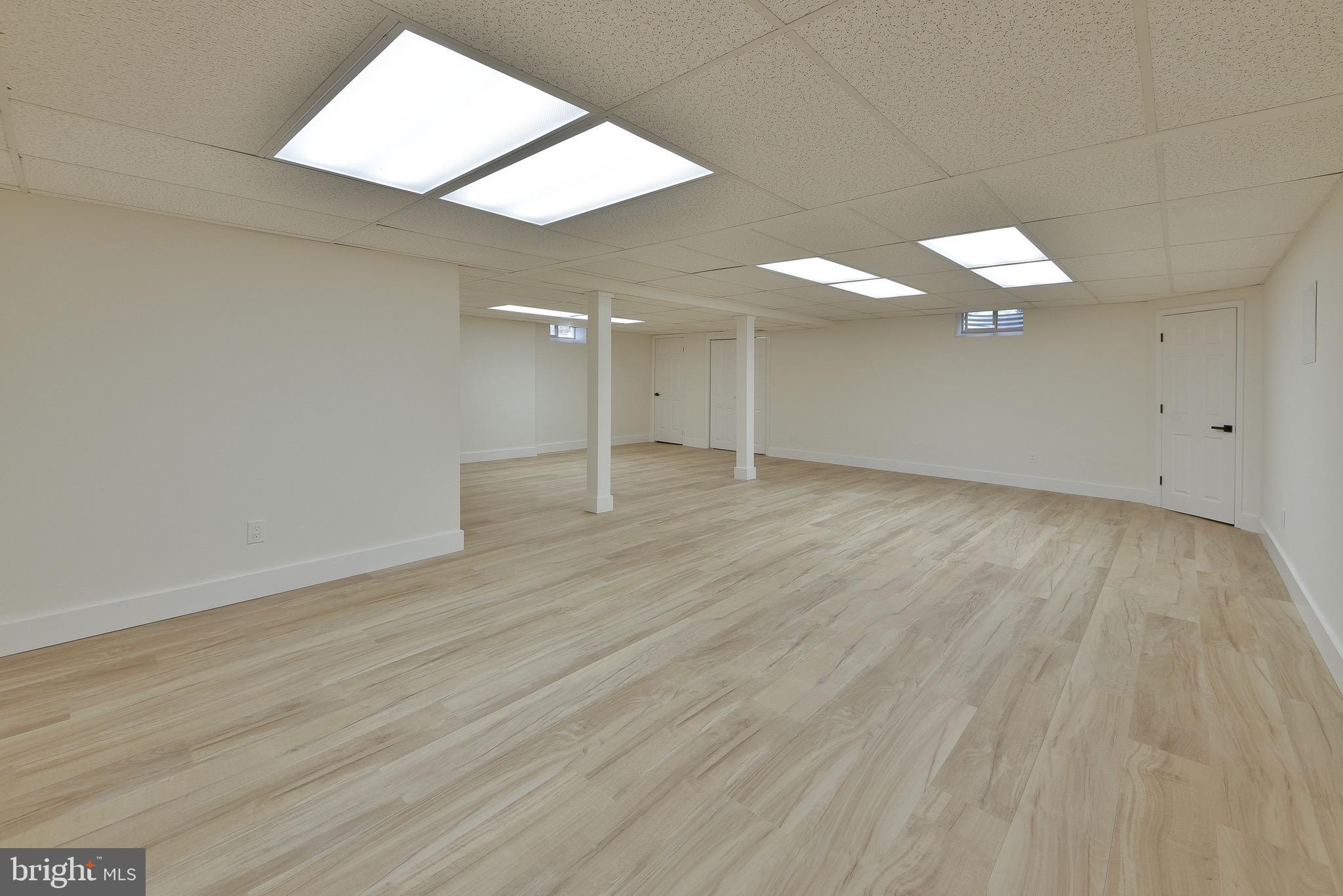 MIRROR LAKE FARMS - Residential