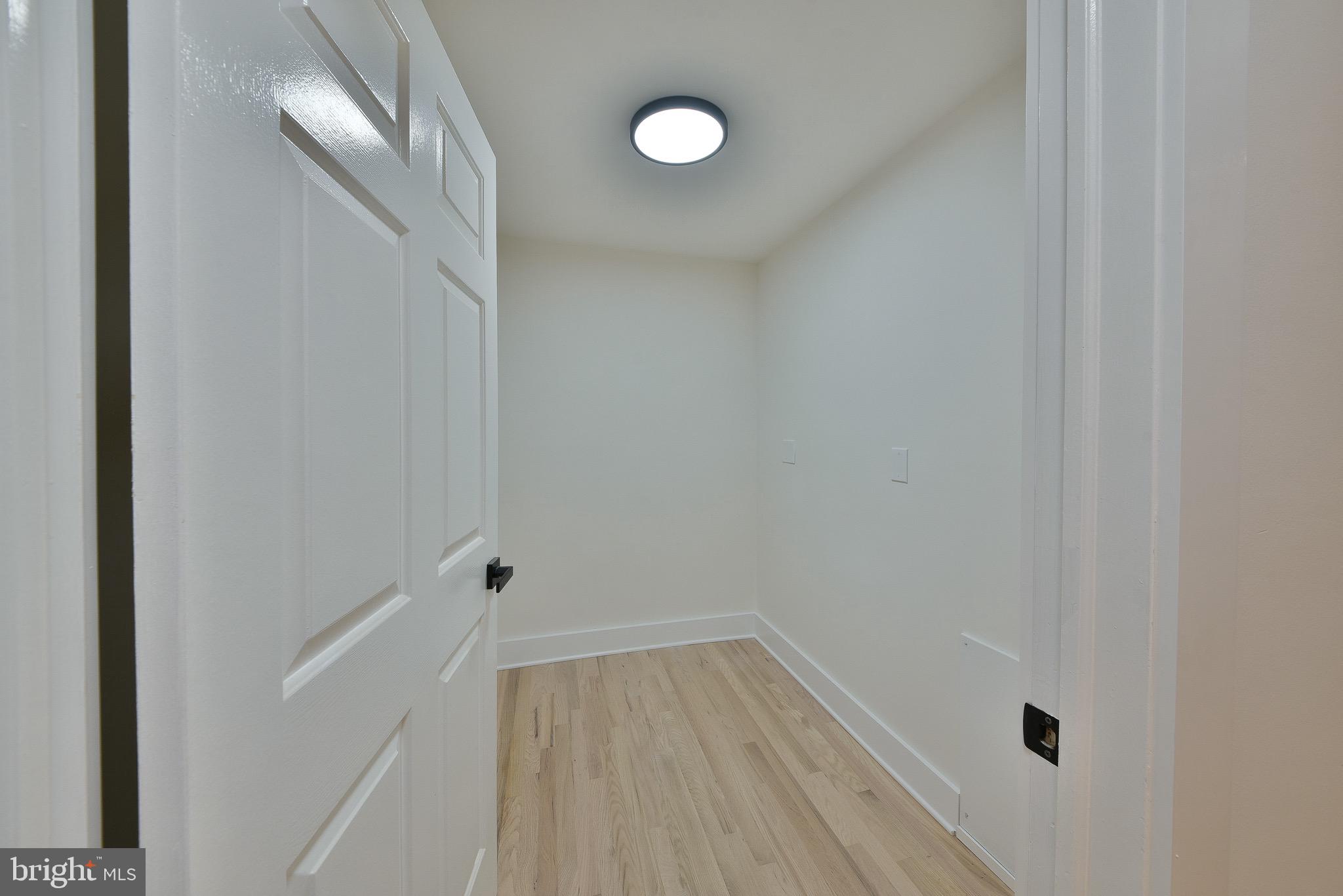 MIRROR LAKE FARMS - Residential