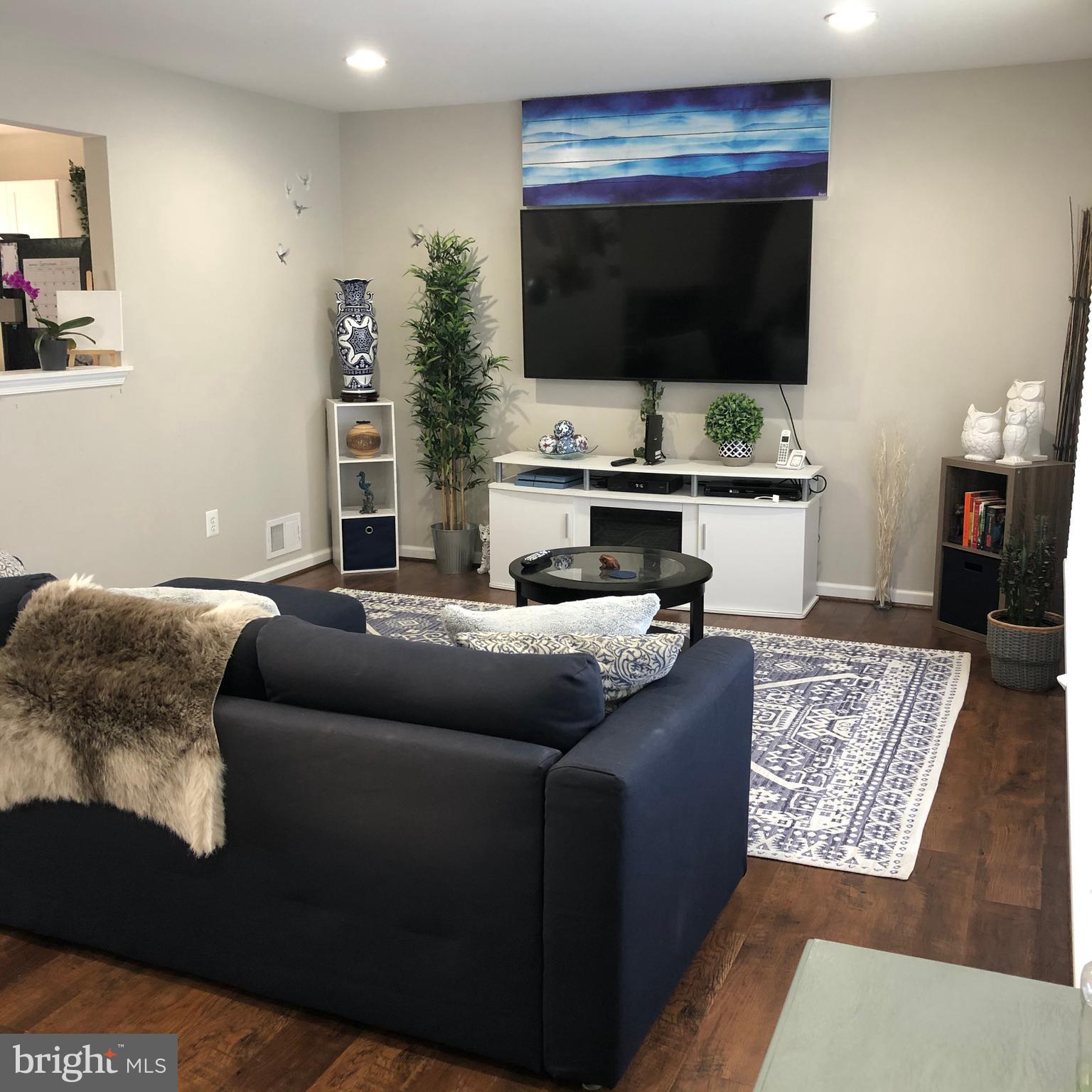 CALVERTON - Residential