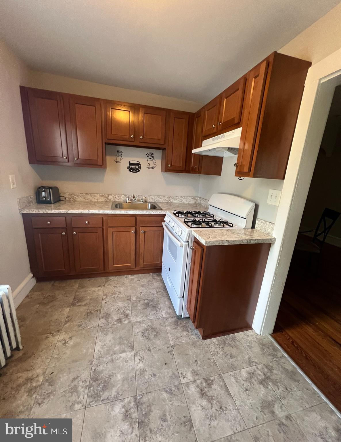 206 S WHITE HORSE PIKE UNIT B