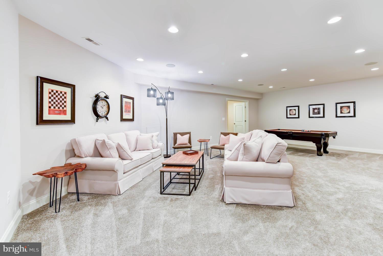 BRADDOCK HEIGHTS - Residential