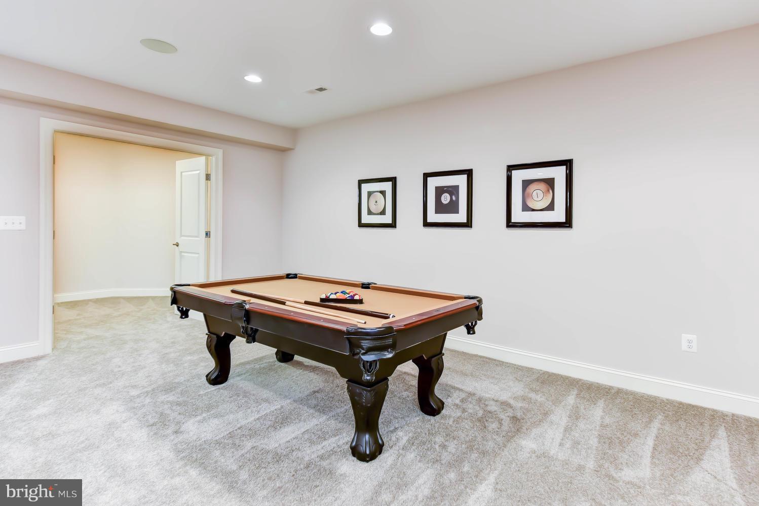 BRADDOCK HEIGHTS - Residential