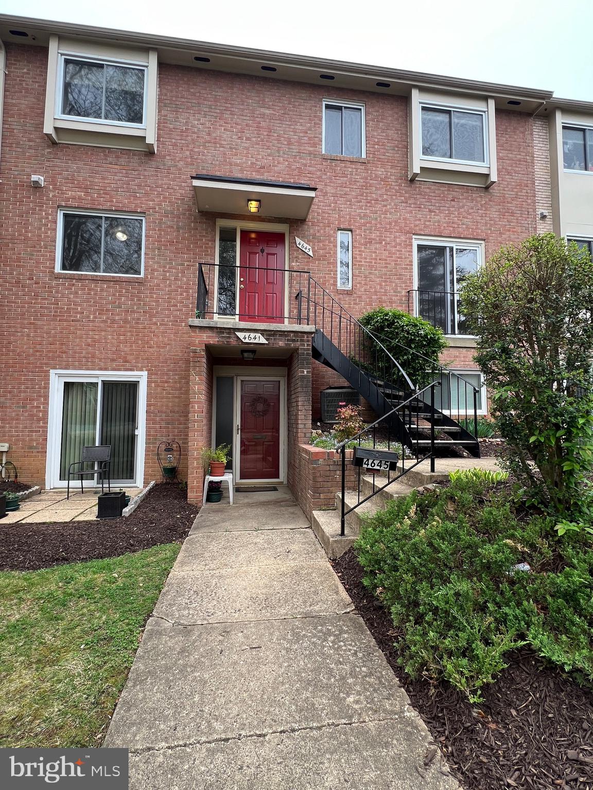 TERRACE TOWNHOUSES OF ANNANDALE - Residential Lease