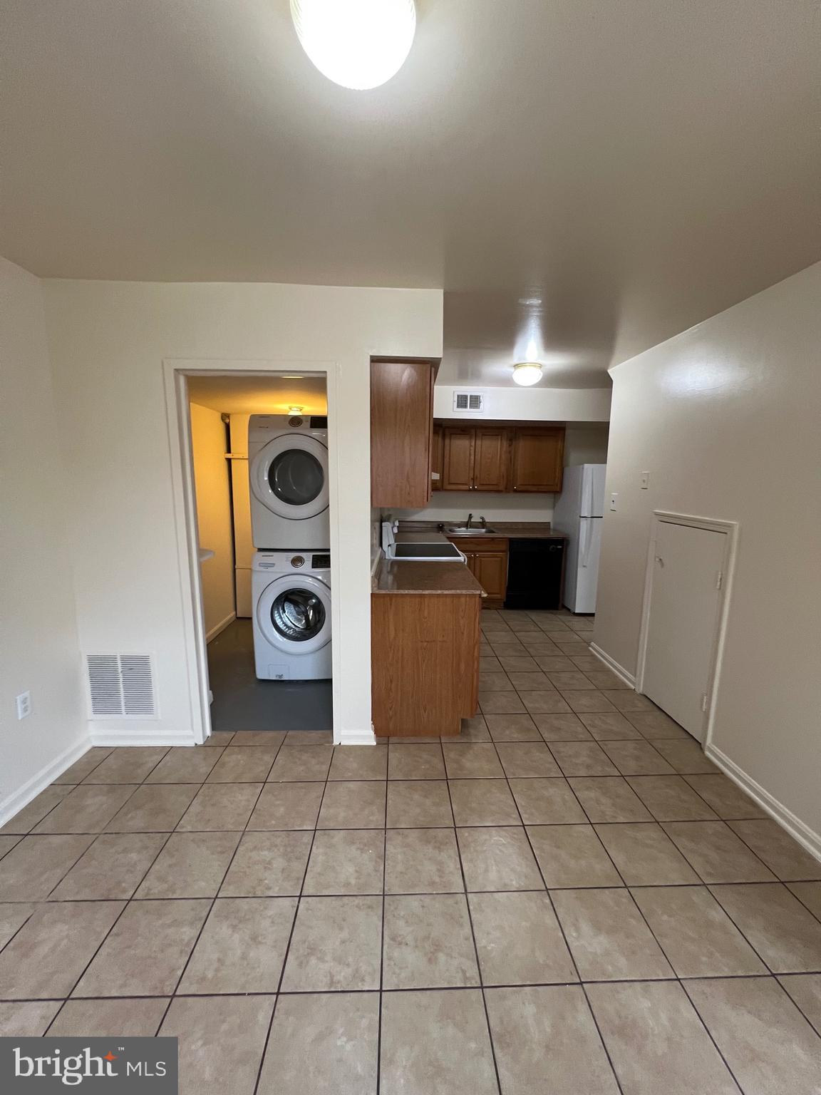 TERRACE TOWNHOUSES OF ANNANDALE - Residential Lease