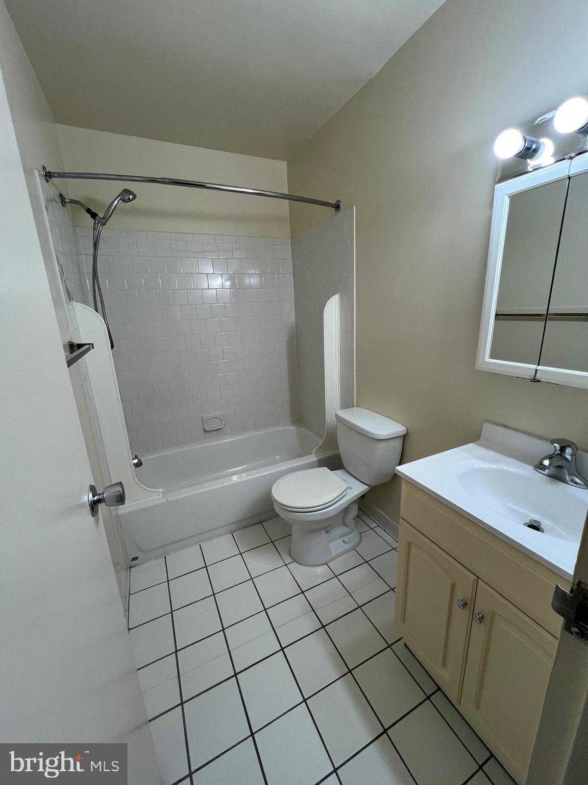 TERRACE TOWNHOUSES OF ANNANDALE - Residential Lease