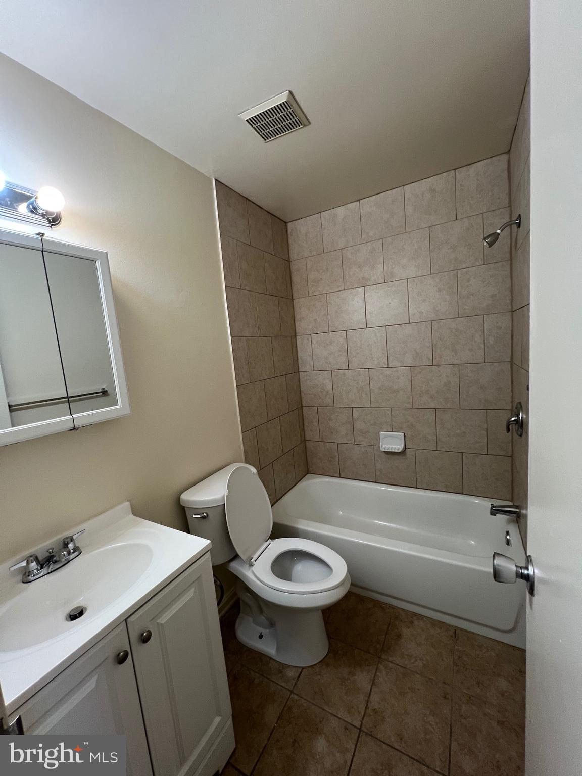 TERRACE TOWNHOUSES OF ANNANDALE - Residential Lease