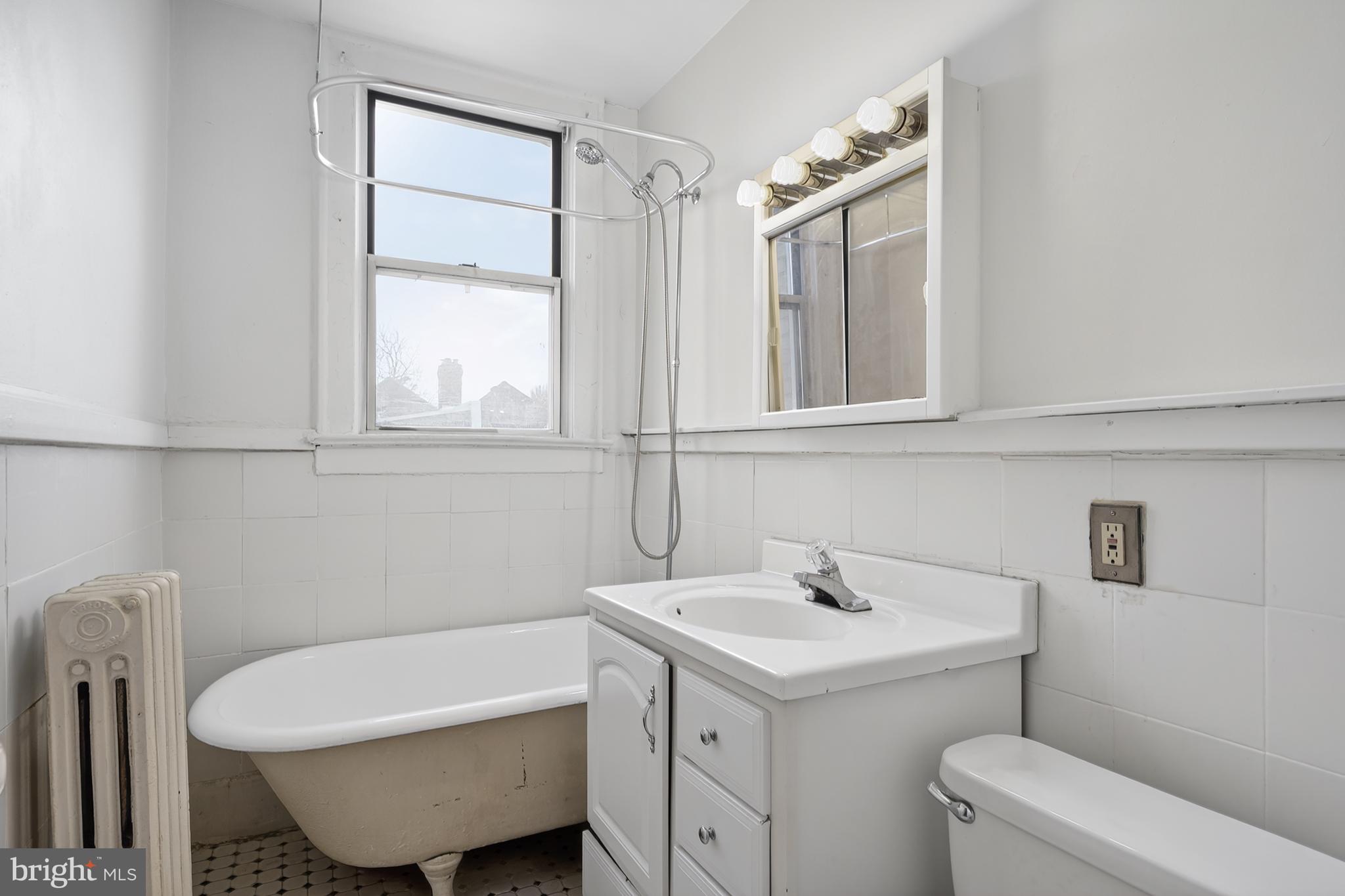 ADAMS MORGAN - Residential